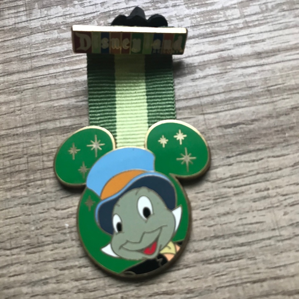 Disney Jiminy cricket pin